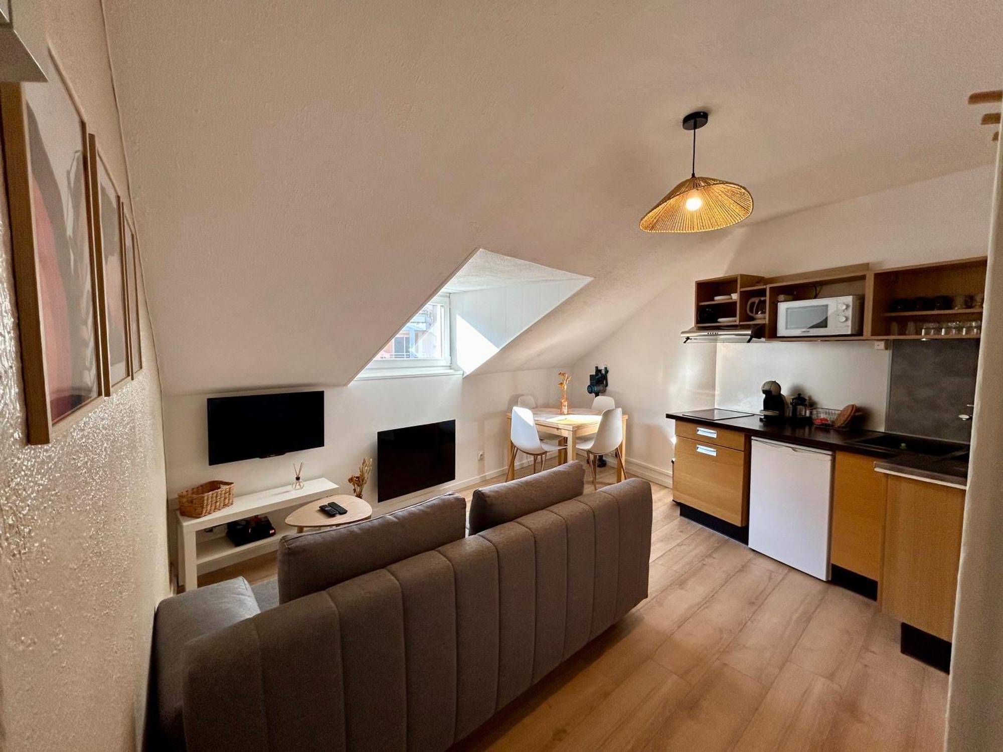 Douce Agathe - Duo-Groupe, Chaleureux, Tram 200M, Centre 10Min Apartment Strasbourg Exterior photo